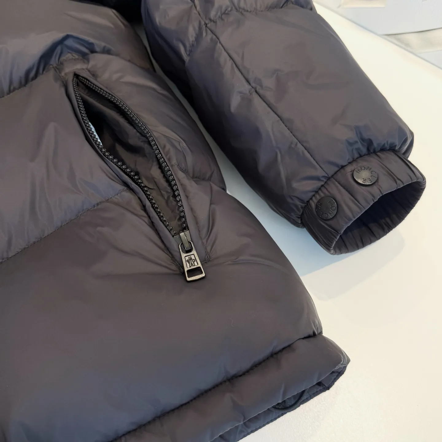 P390 Premium 2026 Original 90 ！ Premium ， ， ， ， ， ， ， 。 ， 。 ， ， ， 。 Size：M-3XL